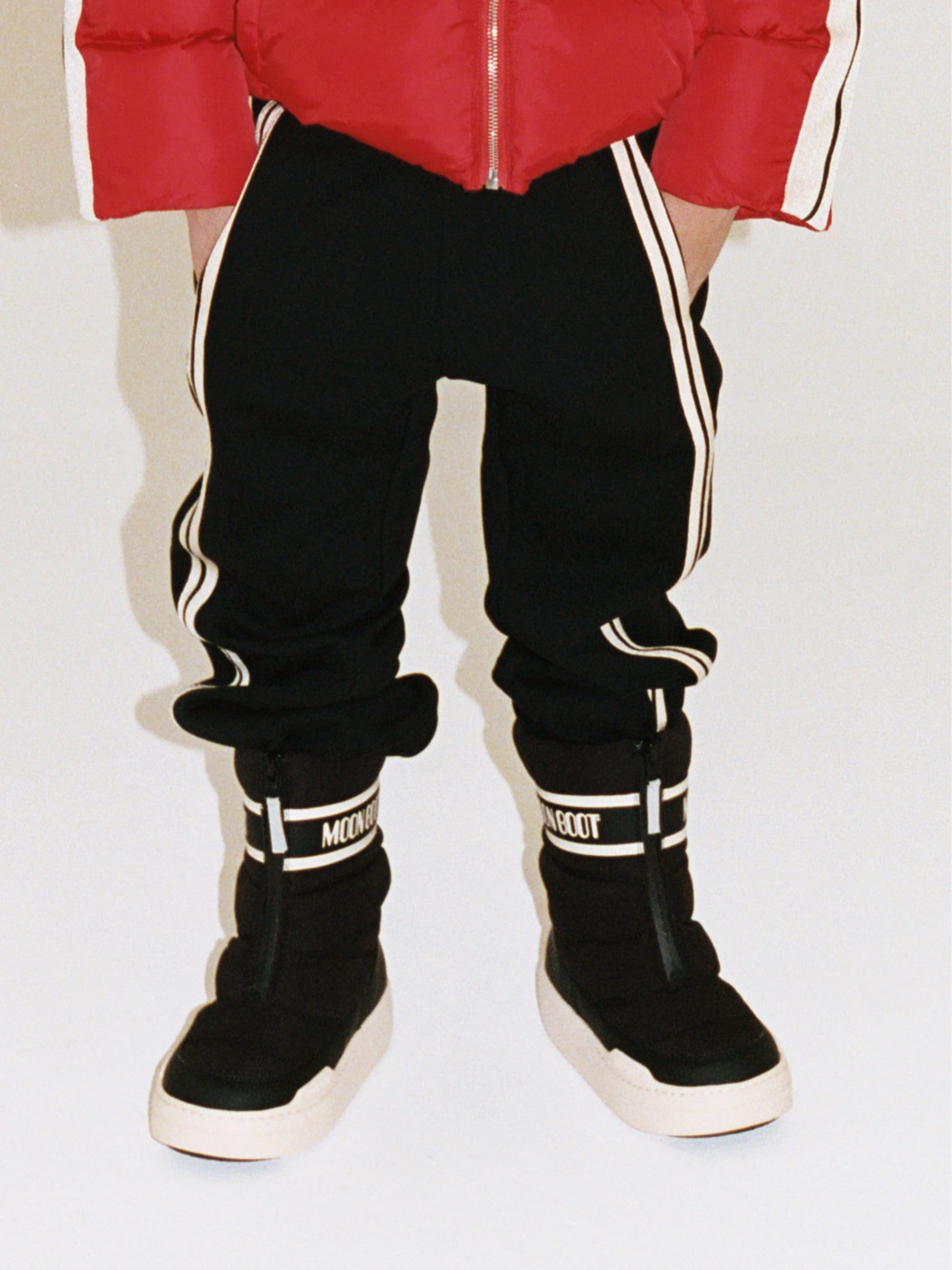 MOON BOOT JUNIOR PARK BLACK ZIP HIGH BOOTS