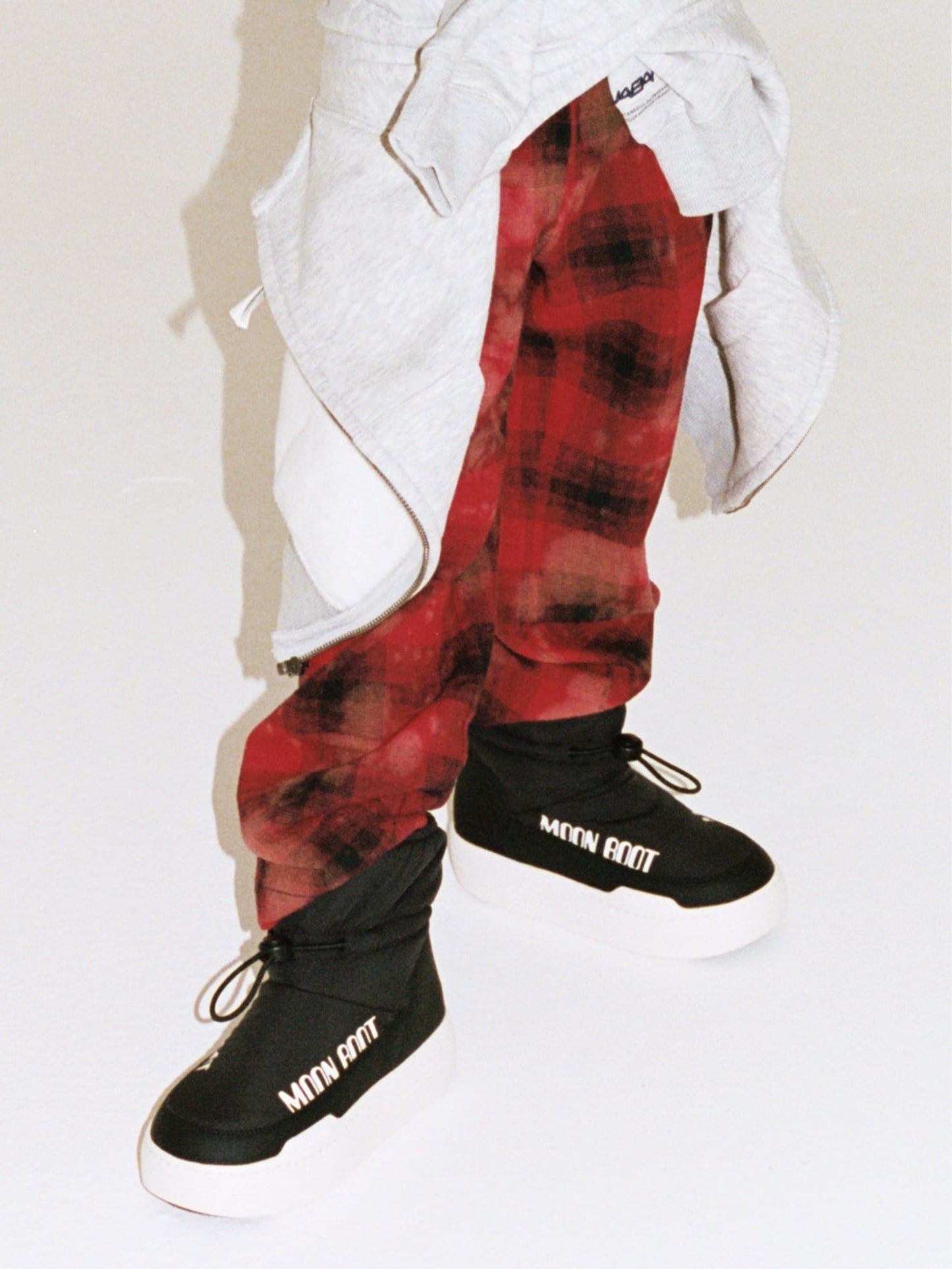 MOON BOOT JUNIOR PARK BLACK TUBE MID BOOTS